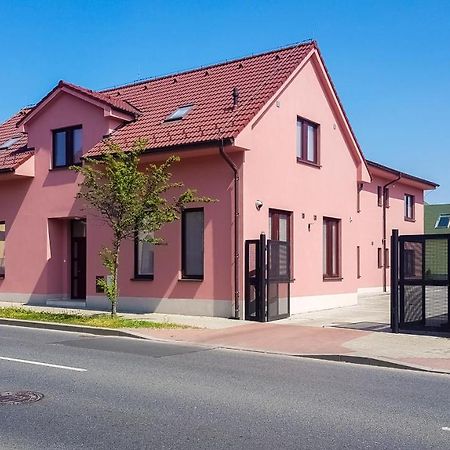 Apartment De Luna Prague Luaran gambar