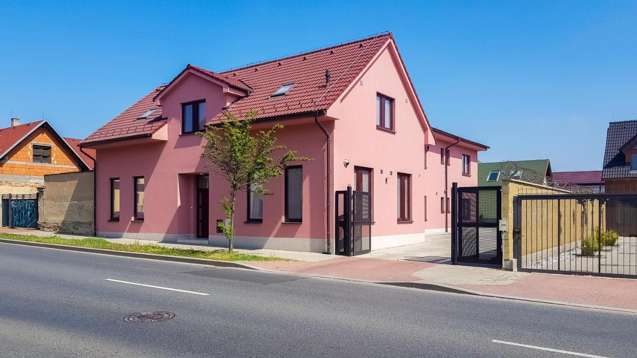 Apartment De Luna Prague Luaran gambar